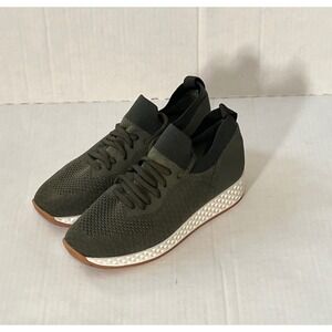 Urban Sport Shoes Olive Green Knit Slip On Sneakers Women's Size 5.5